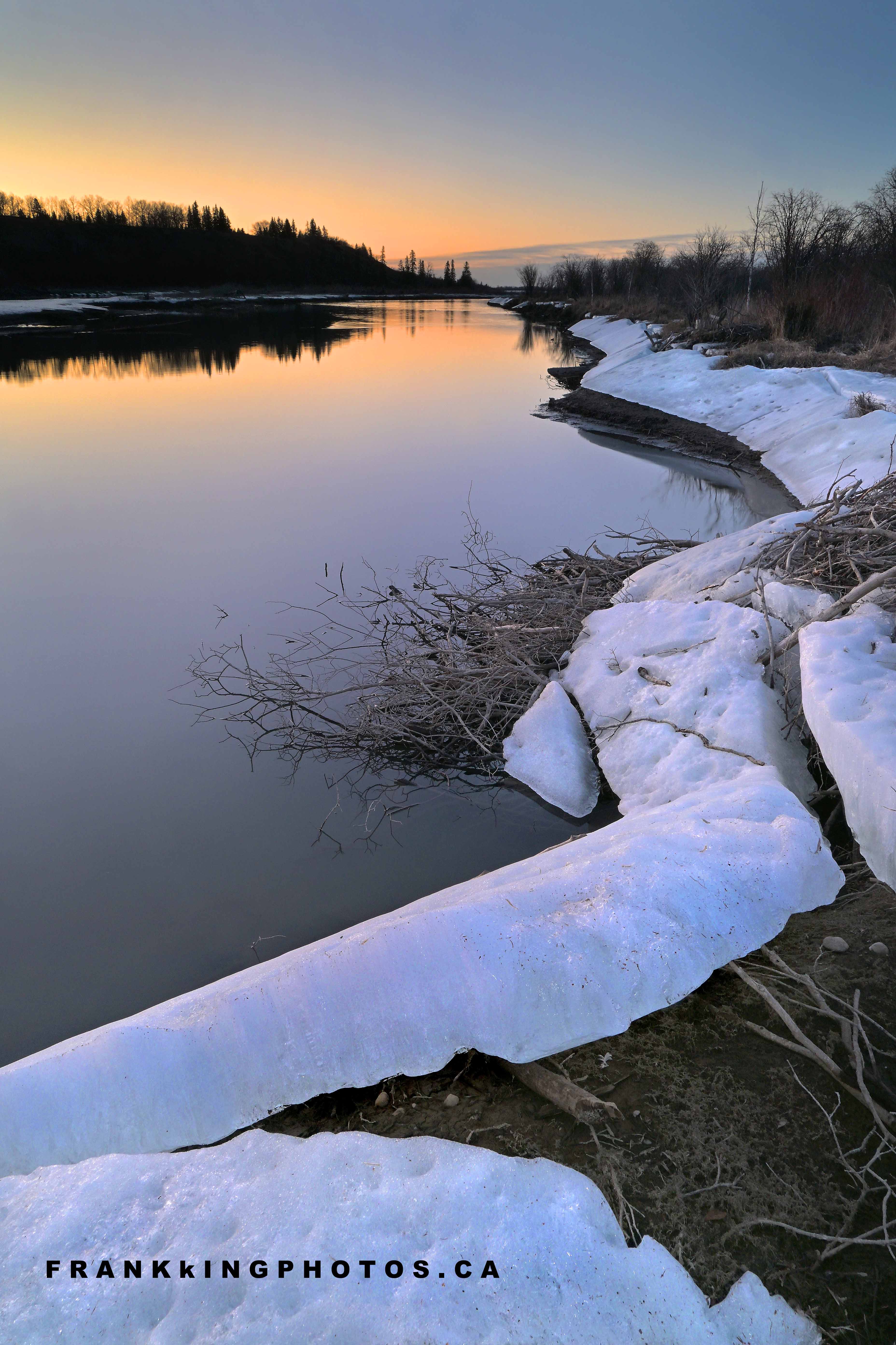 Natural landscapes: waiting for the ice to melt